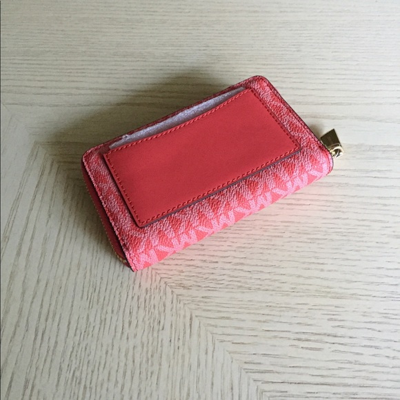 Michael Kors Jet Set Sangria Card Case - Picture 3 of 11